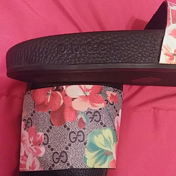 Gucci Slides - Picture 4 of 4